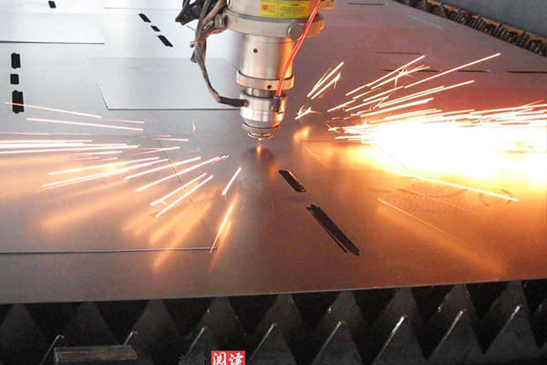 laser cutting 600x400