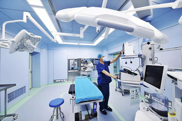 medical equipment manufacturing 600x400
